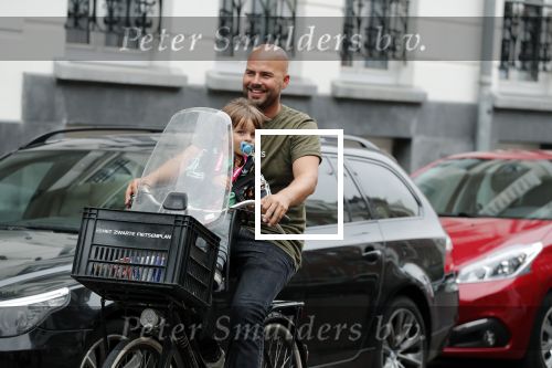 Amsterdam 4 september 2018
Oscar Aerts met zijn zoontje op de fiets.