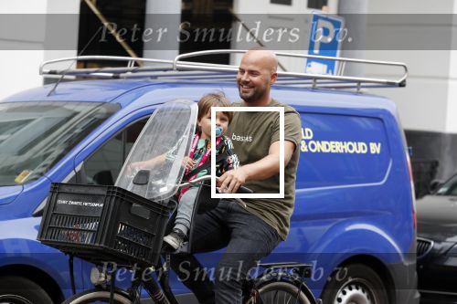 Amsterdam 4 september 2018
Oscar Aerts met zijn zoontje op de fiets.