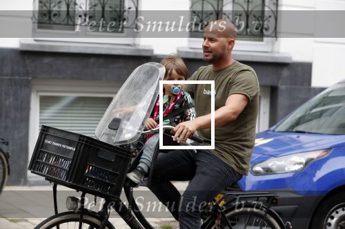 Amsterdam 4 september 2018
Oscar Aerts met zijn zoontje op de fiets.