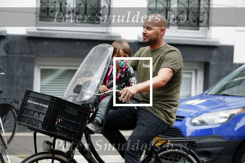 Amsterdam 4 september 2018
Oscar Aerts met zijn zoontje op de fiets.