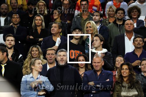 Amsterdam 6 mei 2018
Nederland-Peru 2-1 . Afscheidswedstrijd Wesley Sneijder . Zijn vrouw Yolanthe Sneijder Cabau en zoons Jessey en Xess Xava zijn natuurlijk aanwezig. Rene en Natasja Froger met zoon Maxim  en Wil v d Kaaij