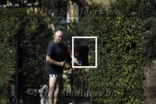 Dordrecht 1 augustus 2018
Rene v d Gijp bij zijn huis.