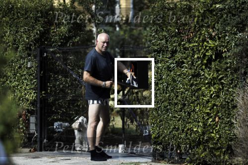Dordrecht 1 augustus 2018
Rene v d Gijp bij zijn huis.