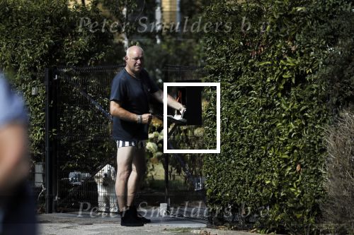 Dordrecht 1 augustus 2018
Rene v d Gijp bij zijn huis.