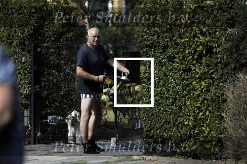 Dordrecht 1 augustus 2018
Rene v d Gijp bij zijn huis.