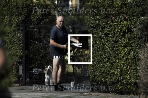 Dordrecht 1 augustus 2018
Rene v d Gijp bij zijn huis.