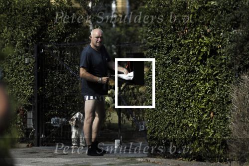 Dordrecht 1 augustus 2018
Rene v d Gijp bij zijn huis.