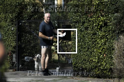 Dordrecht 1 augustus 2018
Rene v d Gijp bij zijn huis.
