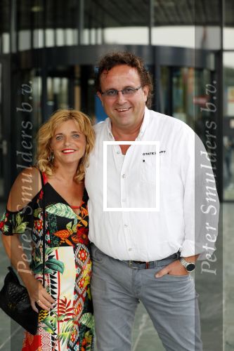 Hilversum 4 september 2018
Gala van de digitale radio in beeld en geluid. Rick van Velthuysen met zijn vrouw