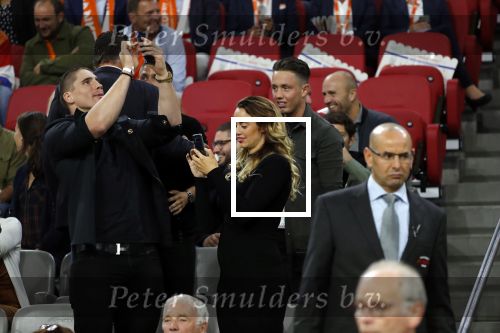 Amsterdam 6 mei 2018
Nederland-Peru 2-1 . Afscheidswedstrijd Wesley Sneijder . Zijn vrouw Yolanthe Sneijder Cabau en zoons Jessey en Xess Xava zijn natuurlijk aanwezig. Rico Verhoeven met zijn vrouw