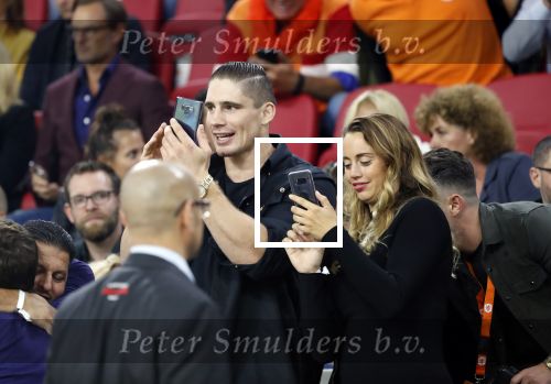 Amsterdam 6 mei 2018
Nederland-Peru 2-1 . Afscheidswedstrijd Wesley Sneijder . Zijn vrouw Yolanthe Sneijder Cabau en zoons Jessey en Xess Xava zijn natuurlijk aanwezig. Rico Verhoeven met zijn vrouw