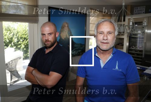 Leiderdorp 3 augustus 2018
Dick Wieriks (zwart shirt) en Rob Rijsbergen thuis . Patricia Paay heeft een tijdje bij ze gewoond.