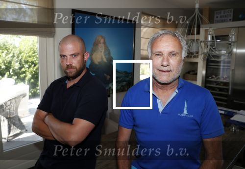 Leiderdorp 3 augustus 2018
Dick Wieriks (zwart shirt) en Rob Rijsbergen thuis . Patricia Paay heeft een tijdje bij ze gewoond.