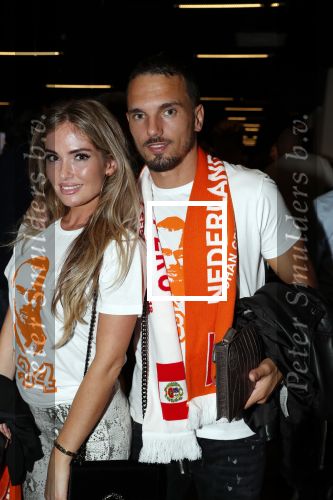 Amsterdam 6 mei 2018
Nederland-Peru 2-1 . Afscheidswedstrijd Wesley Sneijder . Zijn vrouw Yolanthe Sneijder Cabau en zoons Jessey en Xess Xava zijn natuurlijk aanwezig. Rodney Sneijder met zijn vriendin