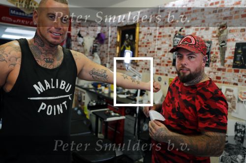 Eindhoven 28 augustus 2018
Rolf Tangel laat bij Dannyâ€™s tattooshop in Eindhoven zijn Barbie Samantha tatoos weghalen.