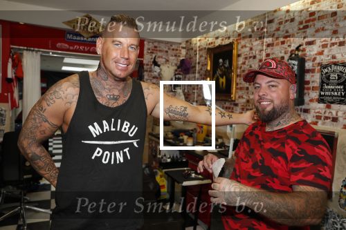 Eindhoven 28 augustus 2018
Rolf Tangel laat bij Dannyâ€™s tattooshop in Eindhoven zijn Barbie Samantha tatoos weghalen.