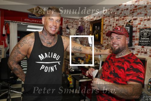 Eindhoven 28 augustus 2018
Rolf Tangel laat bij Dannyâ€™s tattooshop in Eindhoven zijn Barbie Samantha tatoos weghalen.
