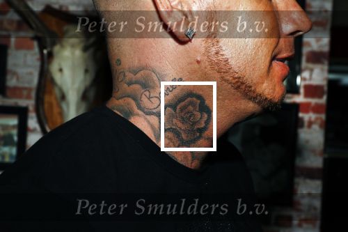 Eindhoven 28 augustus 2018
Rolf Tangel laat bij Dannyâ€™s tattooshop in Eindhoven zijn Barbie Samantha tatoos weghalen.