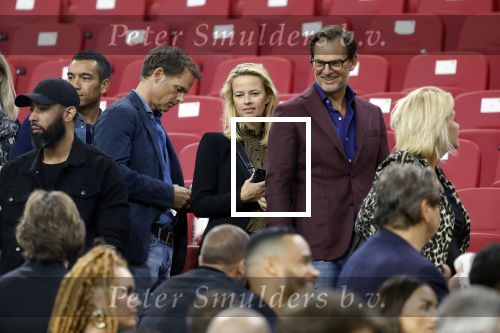 Amsterdam 6 mei 2018
Nederland-Peru 2-1 . Afscheidswedstrijd Wesley Sneijder . Zijn vrouw Yolanthe Sneijder Cabau en zoons Jessey en Xess Xava zijn natuurlijk aanwezig. Frank en Helen de Boer en broer Ronald