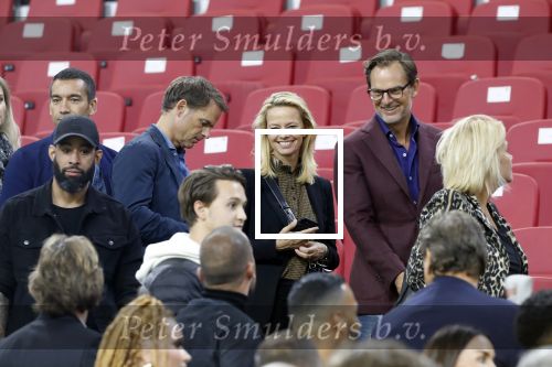 Amsterdam 6 mei 2018
Nederland-Peru 2-1 . Afscheidswedstrijd Wesley Sneijder . Zijn vrouw Yolanthe Sneijder Cabau en zoons Jessey en Xess Xava zijn natuurlijk aanwezig. Frank en Helen de Boer en broer Ronald