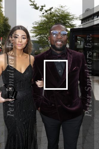 Hilversum 3 september 2018
Telegraaf voetballer van het jaar in studio 21. Royston Drenthe met vrouw