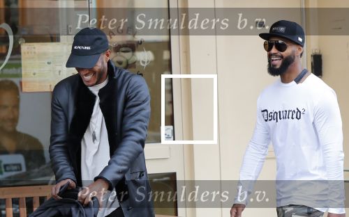 Amsterdam 9 september 2018
Sunnery James met zijn kinderen en een vriend op straat.