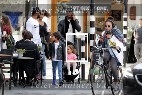 Amsterdam 9 september 2018
Sunnery James met zijn kinderen en een vriend op straat.