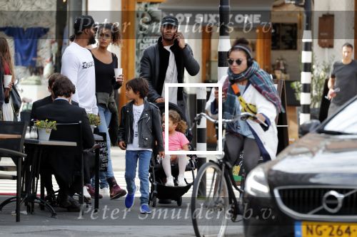 Amsterdam 9 september 2018
Sunnery James met zijn kinderen en een vriend op straat.