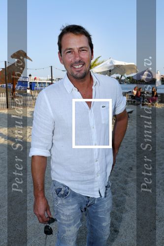 Amsterdam 2 september 2018
Presentatie ondergoedlijn  Iamtoro van Everon Jackson en zijn compagnons Mark v Eck en Roland Ykel. Tim Immers in zijn restaurant de Hangar