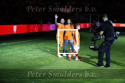 Amsterdam 6 mei 2018
Nederland-Peru 2-1 . Afscheidswedstrijd Wesley Sneijder . Zijn vrouw Yolanthe Sneijder Cabau en zoons Jessey en Xess Xava zijn natuurlijk aanwezig.