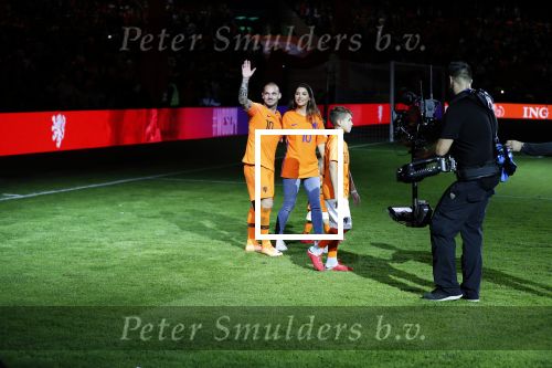 Amsterdam 6 mei 2018
Nederland-Peru 2-1 . Afscheidswedstrijd Wesley Sneijder . Zijn vrouw Yolanthe Sneijder Cabau en zoons Jessey en Xess Xava zijn natuurlijk aanwezig.