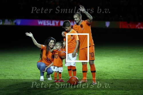 Amsterdam 6 mei 2018
Nederland-Peru 2-1 . Afscheidswedstrijd Wesley Sneijder . Zijn vrouw Yolanthe Sneijder Cabau en zoons Jessey en Xess Xava zijn natuurlijk aanwezig.