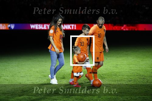 Amsterdam 6 mei 2018
Nederland-Peru 2-1 . Afscheidswedstrijd Wesley Sneijder . Zijn vrouw Yolanthe Sneijder Cabau en zoons Jessey en Xess Xava zijn natuurlijk aanwezig.