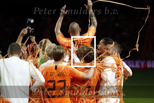 Amsterdam 6 mei 2018
Nederland-Peru 2-1 . Afscheidswedstrijd Wesley Sneijder . Zijn vrouw Yolanthe Sneijder Cabau en zoons Jessey en Xess Xava zijn natuurlijk aanwezig.