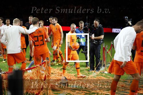 Amsterdam 6 mei 2018
Nederland-Peru 2-1 . Afscheidswedstrijd Wesley Sneijder . Zijn vrouw Yolanthe Sneijder Cabau en zoons Jessey en Xess Xava zijn natuurlijk aanwezig.