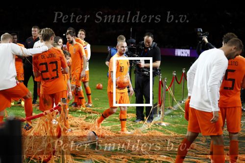 Amsterdam 6 mei 2018
Nederland-Peru 2-1 . Afscheidswedstrijd Wesley Sneijder . Zijn vrouw Yolanthe Sneijder Cabau en zoons Jessey en Xess Xava zijn natuurlijk aanwezig.