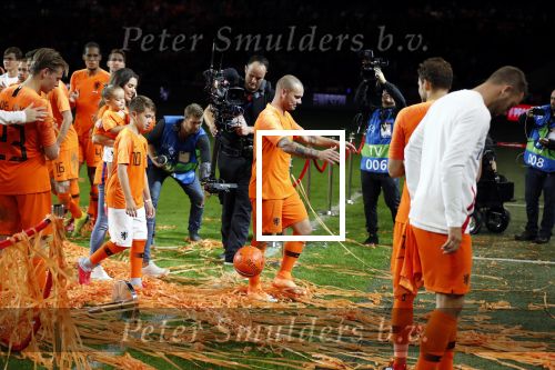 Amsterdam 6 mei 2018
Nederland-Peru 2-1 . Afscheidswedstrijd Wesley Sneijder . Zijn vrouw Yolanthe Sneijder Cabau en zoons Jessey en Xess Xava zijn natuurlijk aanwezig.