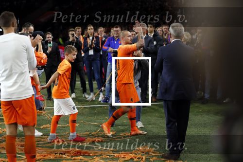 Amsterdam 6 mei 2018
Nederland-Peru 2-1 . Afscheidswedstrijd Wesley Sneijder . Zijn vrouw Yolanthe Sneijder Cabau en zoons Jessey en Xess Xava zijn natuurlijk aanwezig.