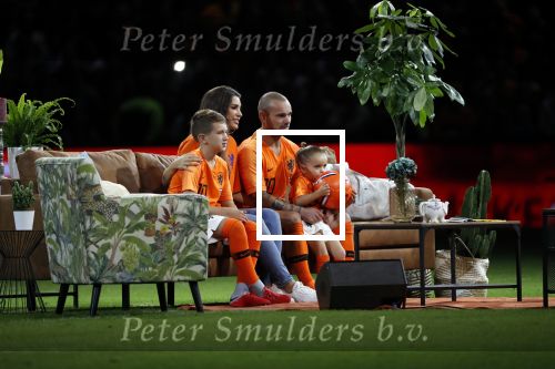 Amsterdam 6 mei 2018
Nederland-Peru 2-1 . Afscheidswedstrijd Wesley Sneijder . Zijn vrouw Yolanthe Sneijder Cabau en zoons Jessey en Xess Xava zijn natuurlijk aanwezig.
