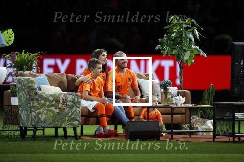 Amsterdam 6 mei 2018
Nederland-Peru 2-1 . Afscheidswedstrijd Wesley Sneijder . Zijn vrouw Yolanthe Sneijder Cabau en zoons Jessey en Xess Xava zijn natuurlijk aanwezig.