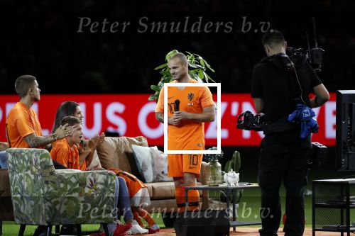 Amsterdam 6 mei 2018
Nederland-Peru 2-1 . Afscheidswedstrijd Wesley Sneijder . Zijn vrouw Yolanthe Sneijder Cabau en zoons Jessey en Xess Xava zijn natuurlijk aanwezig. Andre Hazes zong voor Wesley