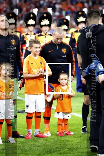 Amsterdam 6 mei 2018
Nederland-Peru 2-1 . Afscheidswedstrijd Wesley Sneijder . Zijn vrouw Yolanthe Sneijder Cabau en zoons Jessey en Xess Xava zijn natuurlijk aanwezig.