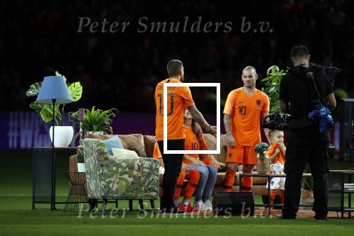 Amsterdam 6 mei 2018
Nederland-Peru 2-1 . Afscheidswedstrijd Wesley Sneijder . Zijn vrouw Yolanthe Sneijder Cabau en zoons Jessey en Xess Xava zijn natuurlijk aanwezig. Andre Hazes zong voor Wesley
