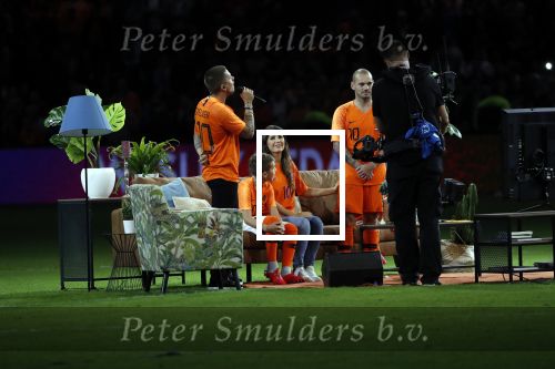 Amsterdam 6 mei 2018
Nederland-Peru 2-1 . Afscheidswedstrijd Wesley Sneijder . Zijn vrouw Yolanthe Sneijder Cabau en zoons Jessey en Xess Xava zijn natuurlijk aanwezig. Andre Hazes zong voor Wesley