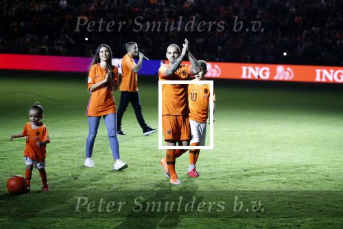 Amsterdam 6 mei 2018
Nederland-Peru 2-1 . Afscheidswedstrijd Wesley Sneijder . Zijn vrouw Yolanthe Sneijder Cabau en zoons Jessey en Xess Xava zijn natuurlijk aanwezig.