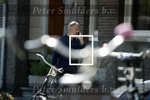 Amsterdam 4 augustus 2018
Wessel v Diepen bellen op straat.