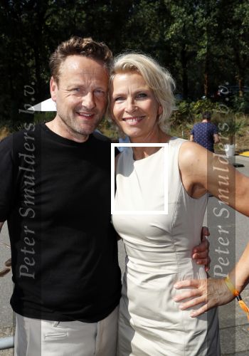 Hilversum 27 augustus 2019
Najaarspresentatie NPO op het mediapark. Anita Witzier met haar man Michiel