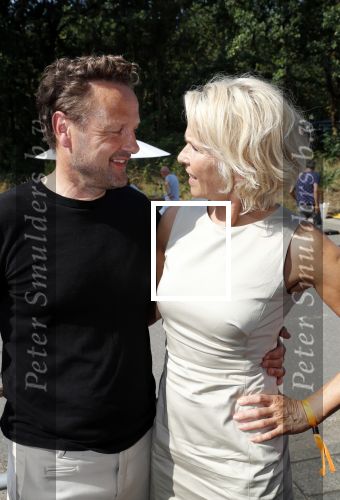 Hilversum 27 augustus 2019
Najaarspresentatie NPO op het mediapark. Anita Witzier met haar man Michiel