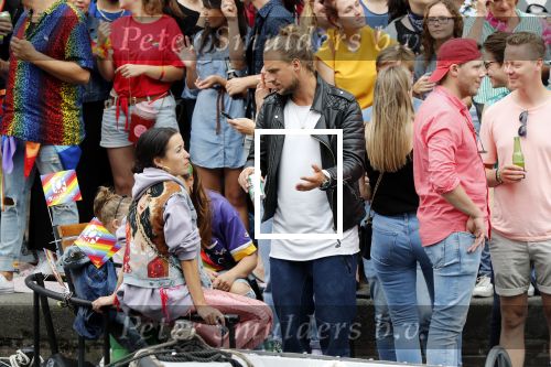 Amsterdam 3 augustus 2019
Gaypride in de grachten van Amsterdam.
Birgit Schuurman met haar nieuwe vriend Sander v Haarlem.