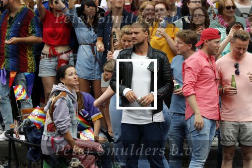 Amsterdam 3 augustus 2019
Gaypride in de grachten van Amsterdam.
Birgit Schuurman met haar nieuwe vriend Sander v Haarlem.